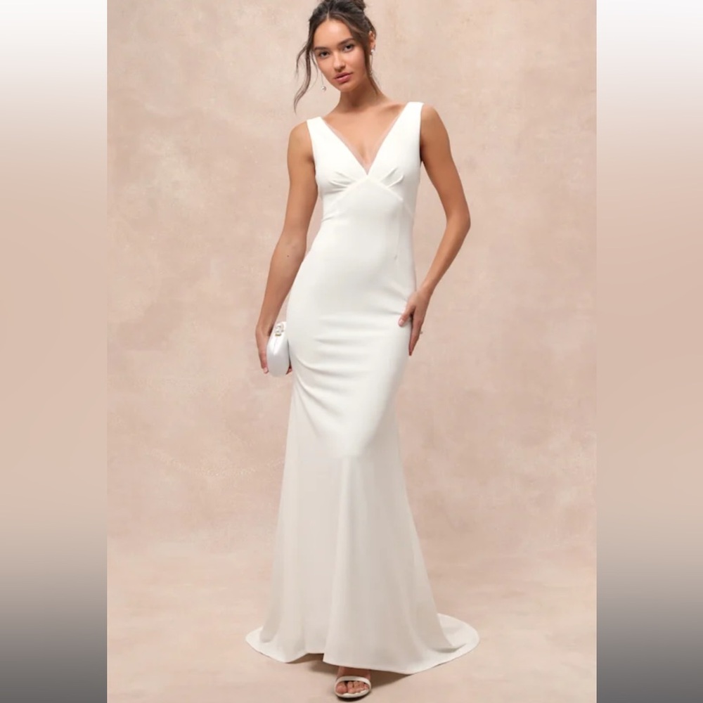 Lulu's Classic White Maxi Dress